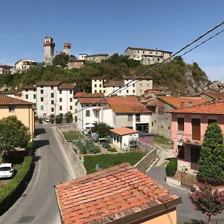 Appartamento Cuore Di Nozzano Castello *